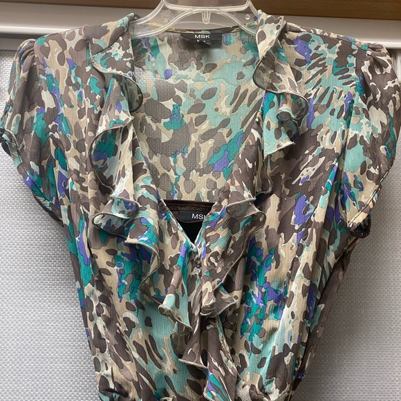 Short sleeve knee length dress - Picture 1 of 6